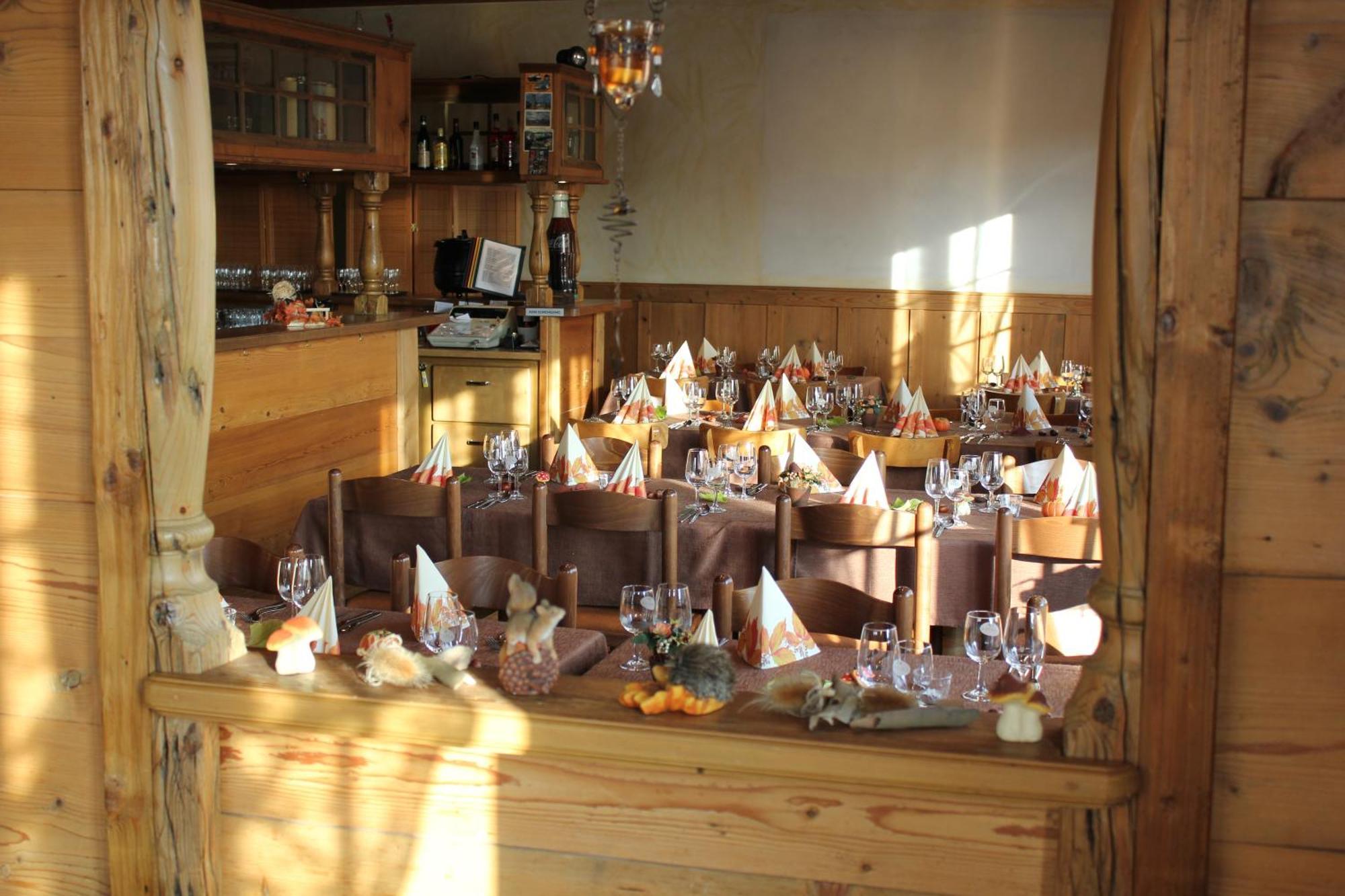 Hotel Restaurant Jura Kerzers Exteriör bild